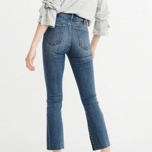 Abercrombie & Fitch Curve Love High Rise Cropped Flare Jeans, Size 6 short